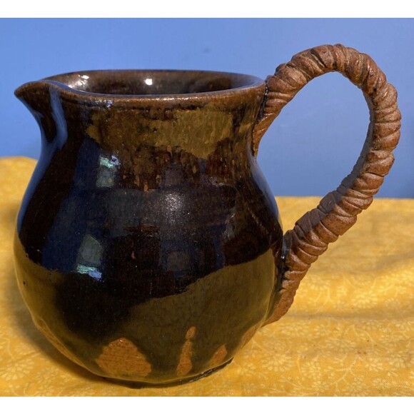 Vintage Brown Unmarked Stoneware Pitcher Art Pottery 5" Unique Handle - Picture 1 of 8
